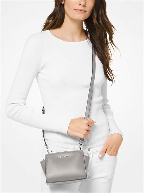 michael kors selma mini dunkelbraun|Selma Mini Crossgrain Leather Crossbody Bag .